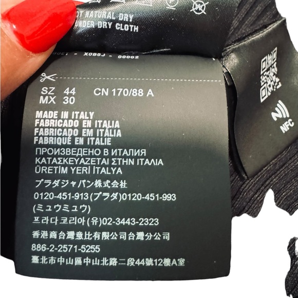 PRADA***Sleveeless Black Turtleneck****I 44 US 10***$1370 - Picture 10 of 13
